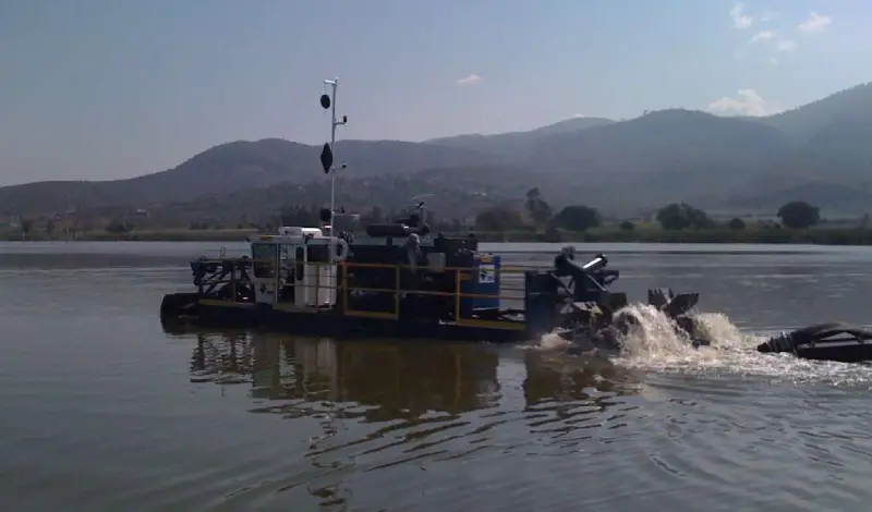lake dredging equipment